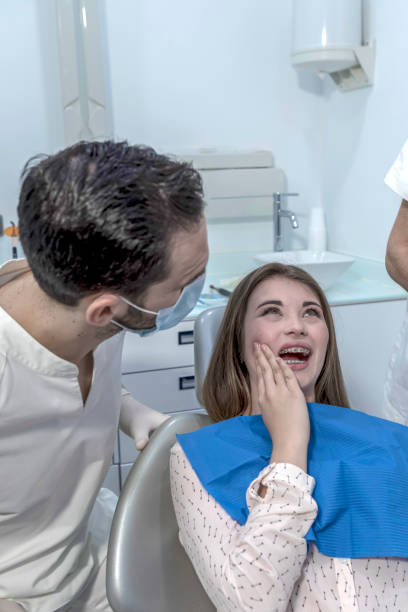 Best Dentist for Tooth Abscess  in Elmwood, LA